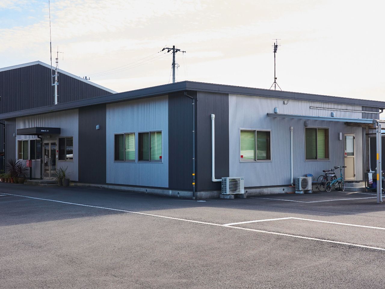 株式会社石建組　社屋